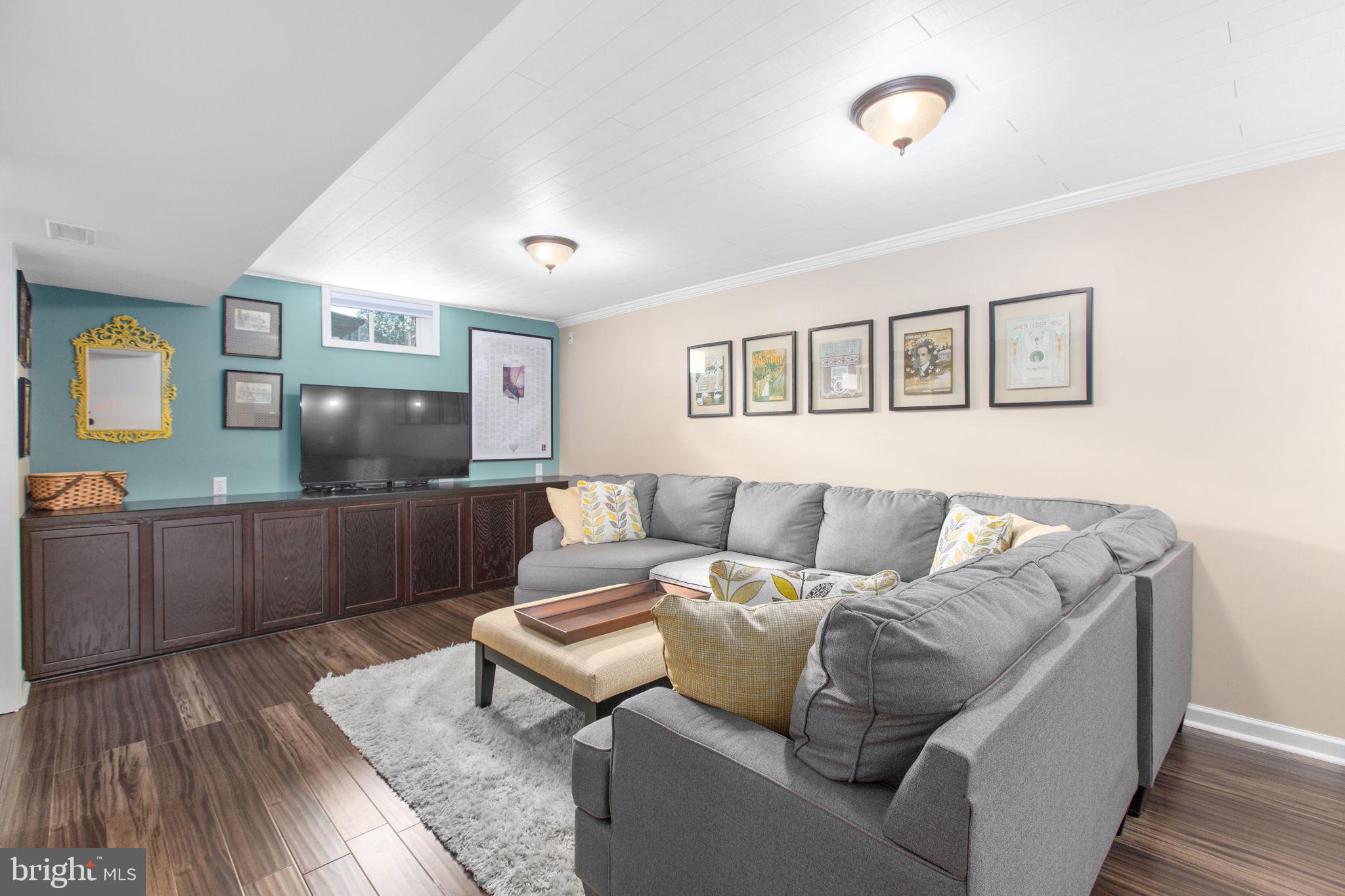 CROWN GRANT - Residential