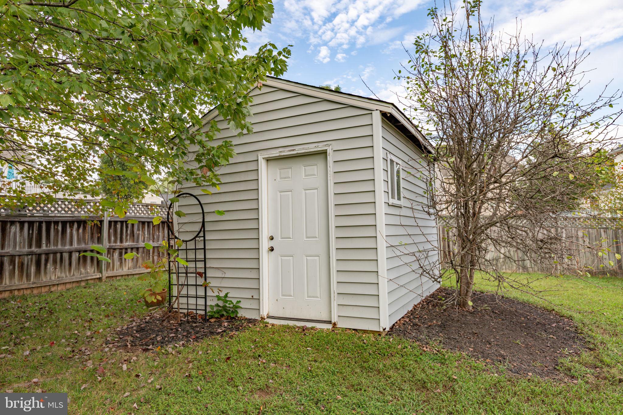 CROWN GRANT - Residential