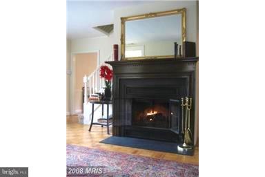 ARLINGTON VILLAGE - Residential Lease