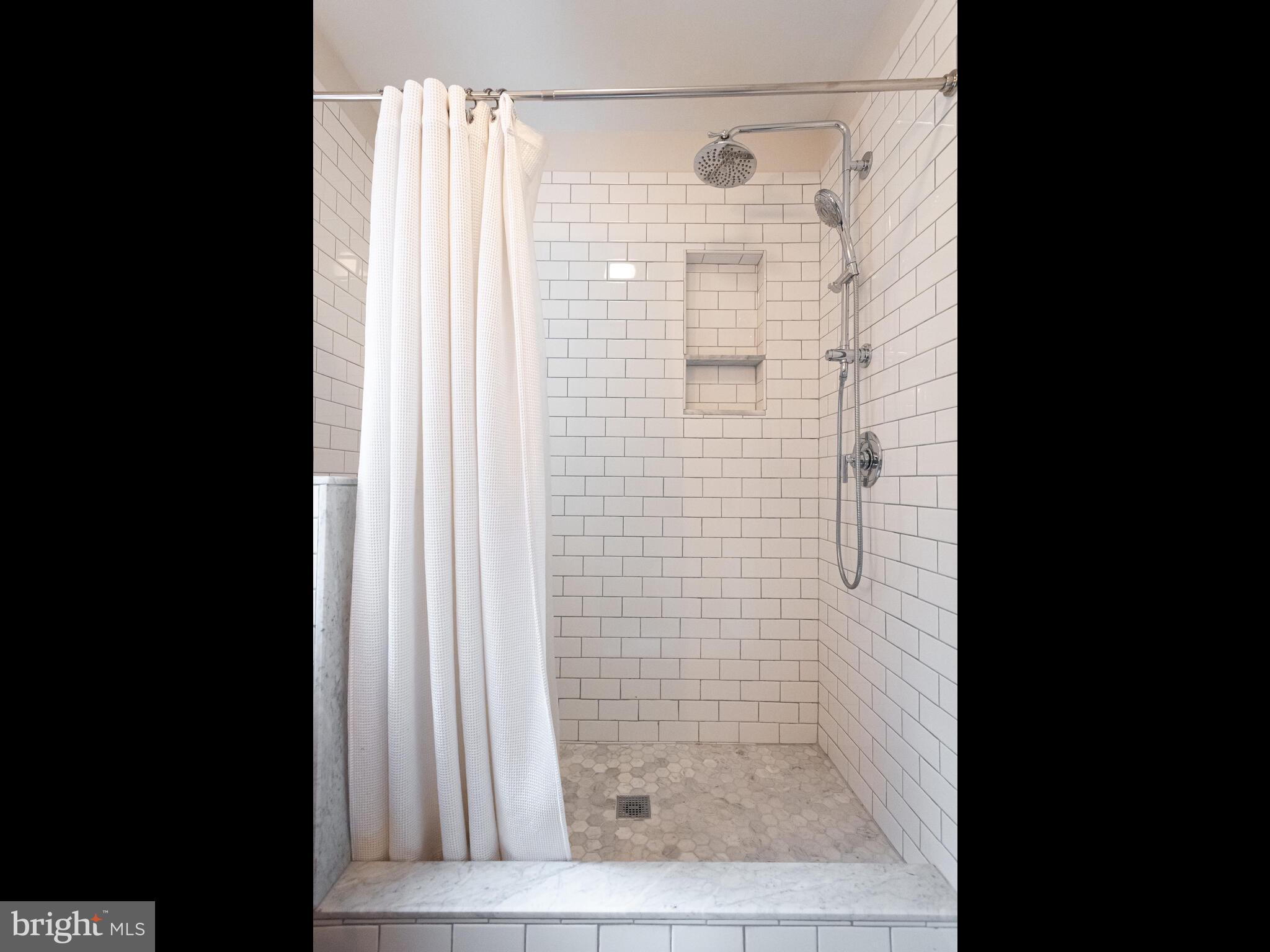 SNOWDENVILLE - Residential