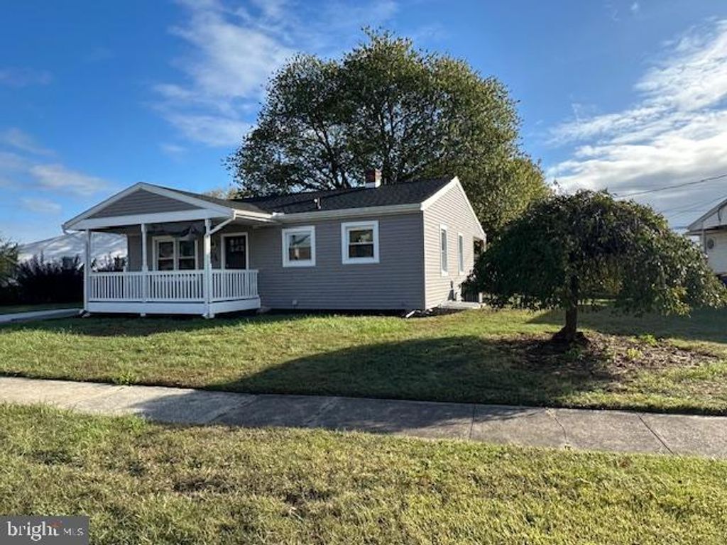 Photo of 22 Shirley Drive, MIDDLETOWN, PA 17057 (MLS # PADA2050554)
