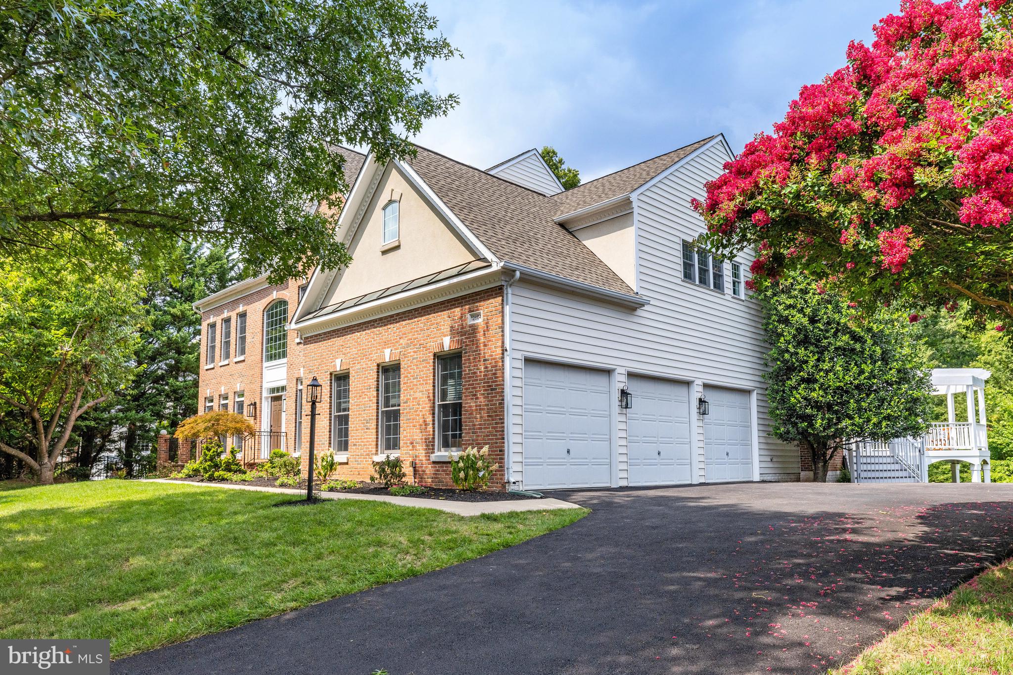 OAK HILL ESTATES - Residential