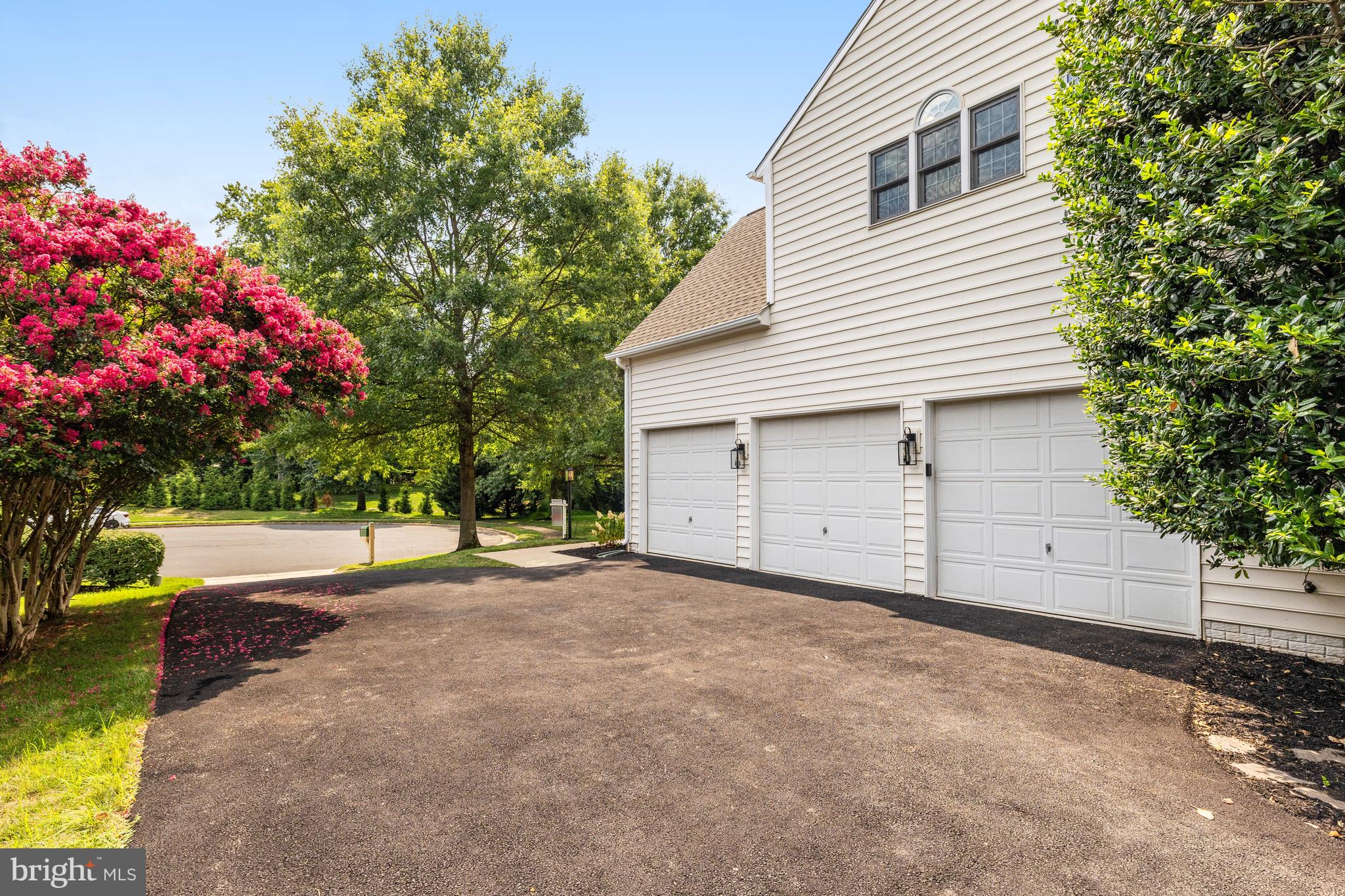 OAK HILL ESTATES - Residential