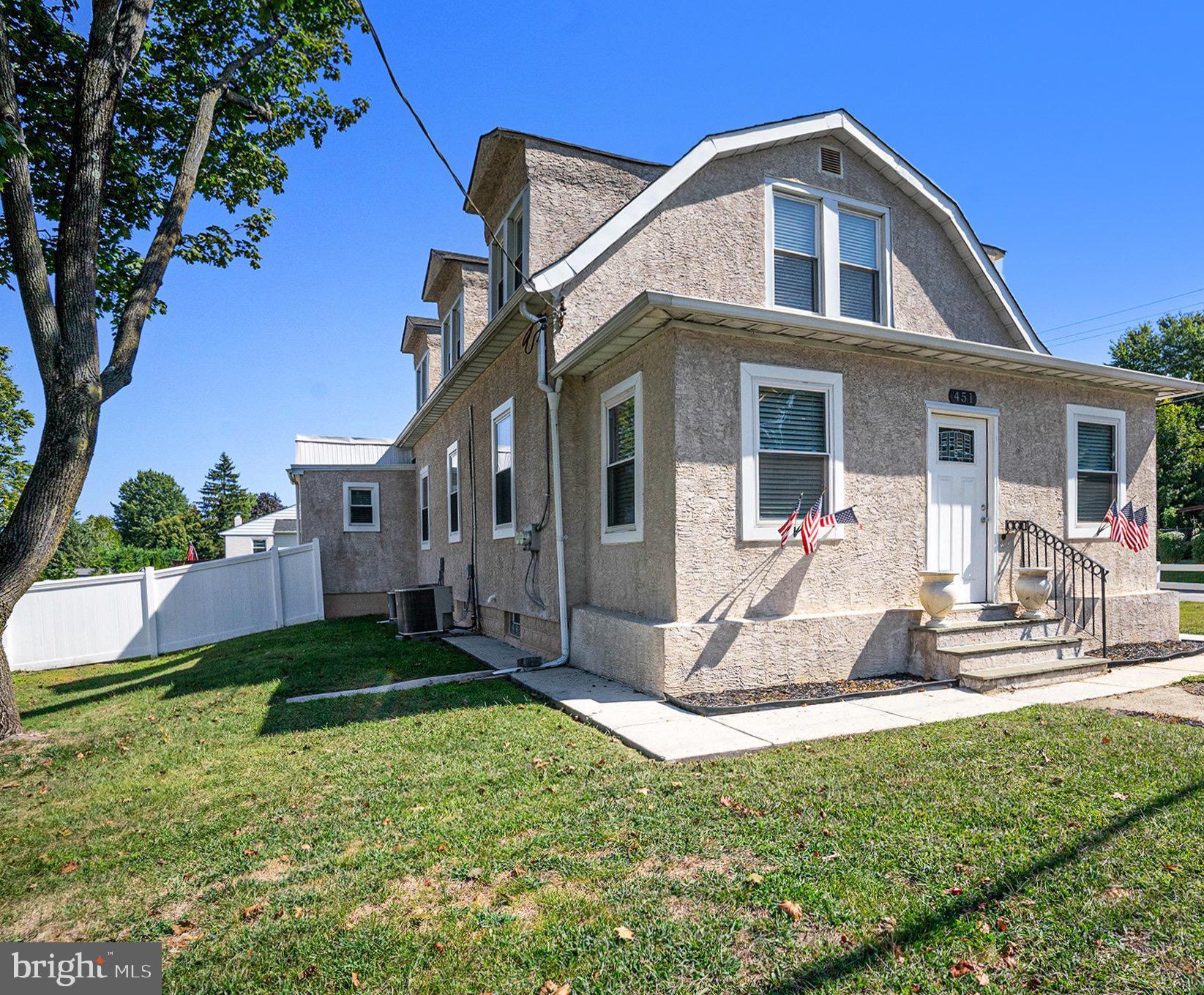 LAFAYETTE HILL - Residential