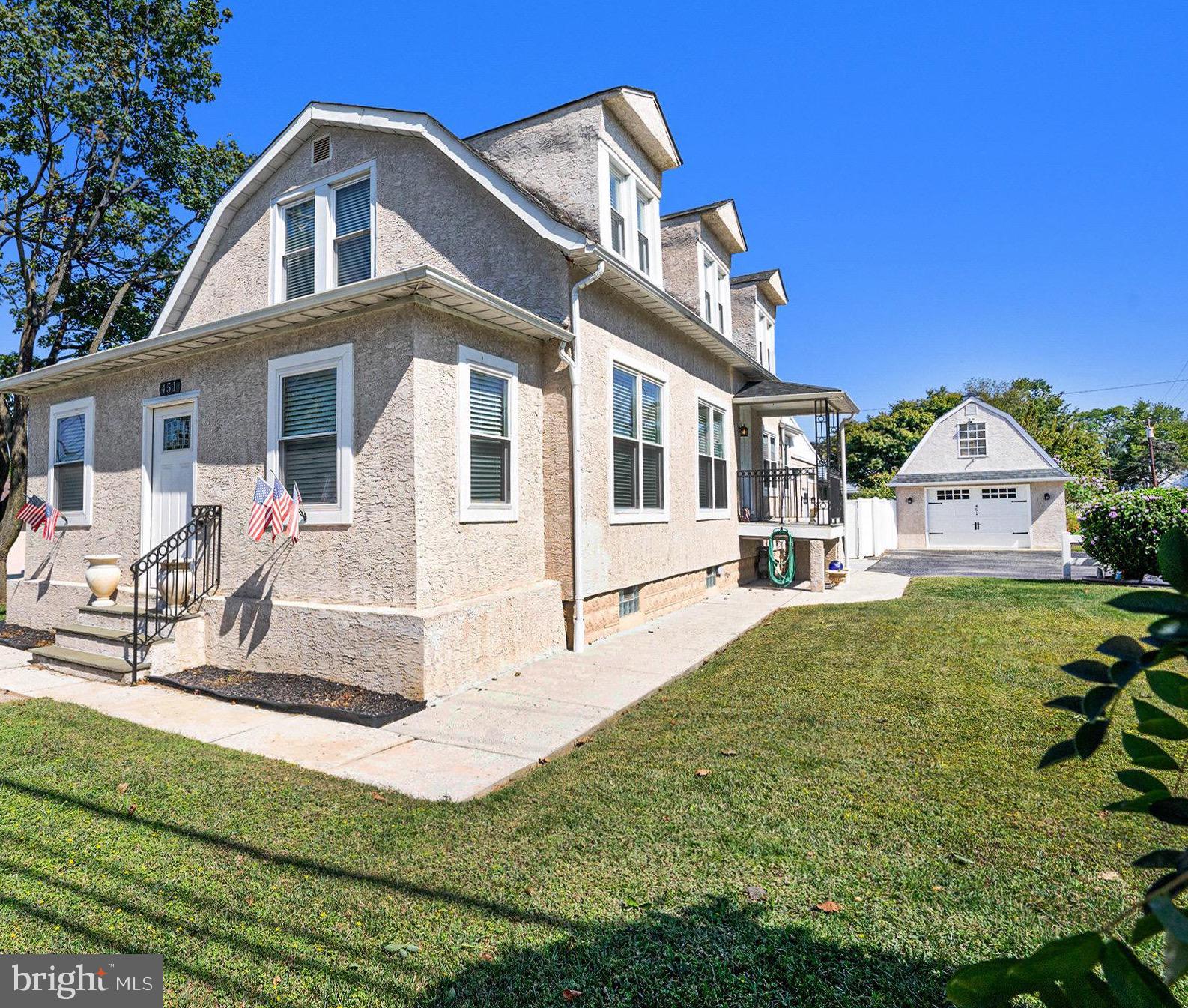 LAFAYETTE HILL - Residential