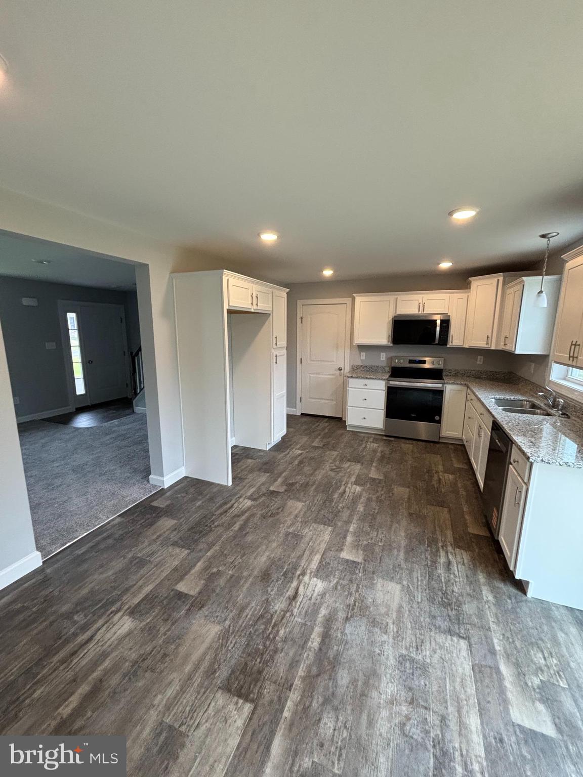 RANDOM OAKS PHASE II - Residential