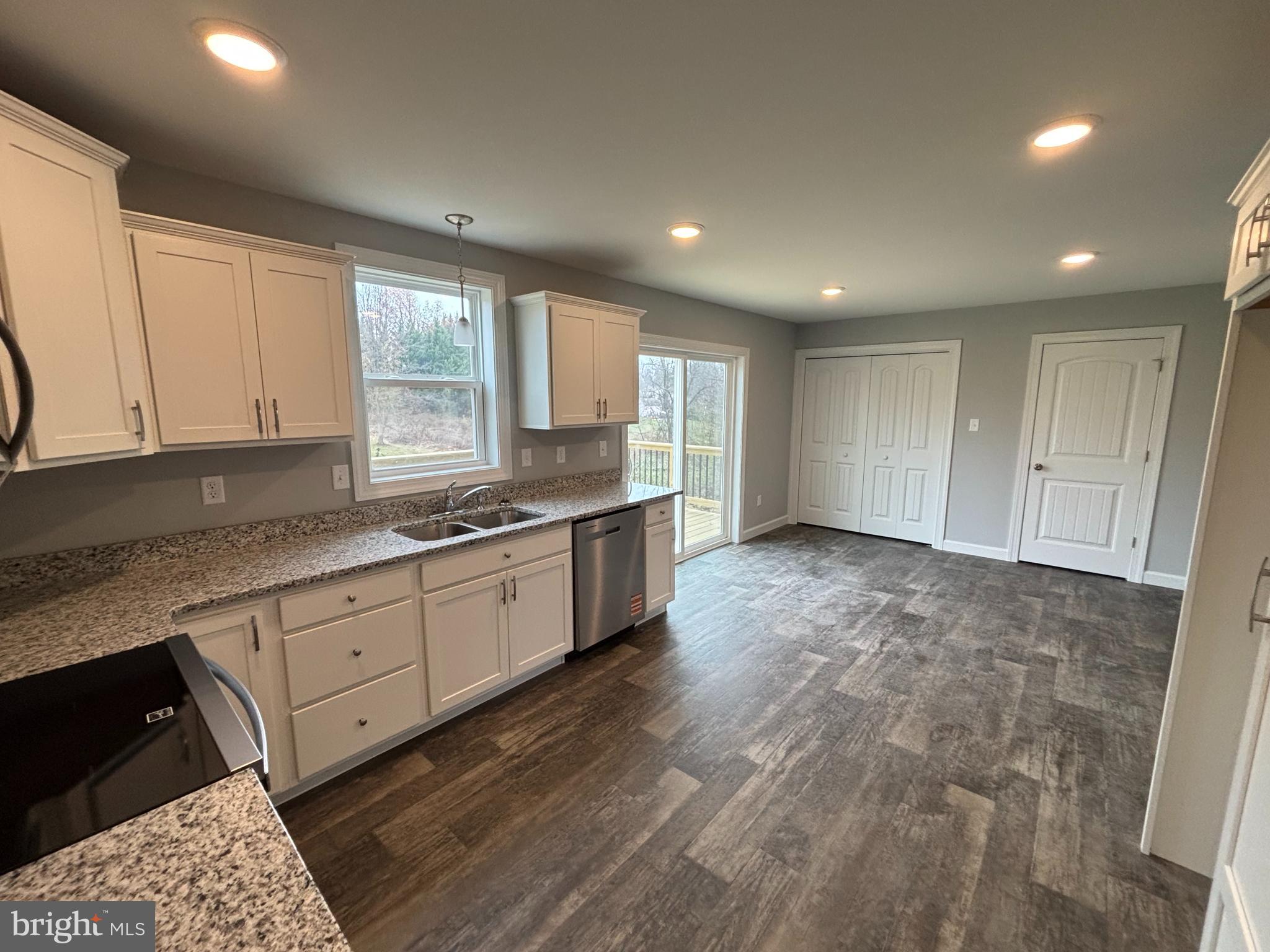 RANDOM OAKS PHASE II - Residential