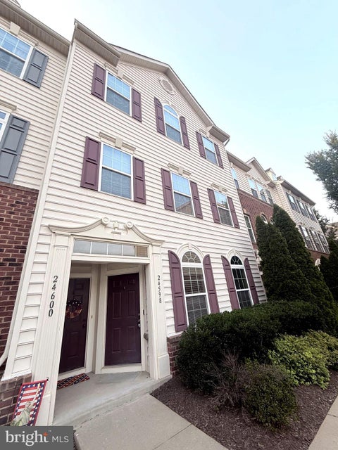 Townhouse For Rent - 24598 Johnson Oak Ter<br/> DULLES, VA 20166