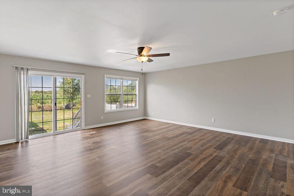 TOWNES OF BUNKER HILL - Residential Lease