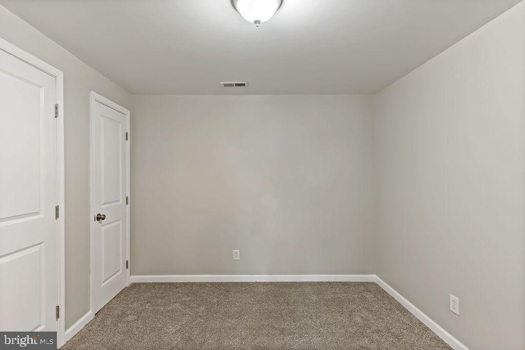 TOWNES OF BUNKER HILL - Residential Lease