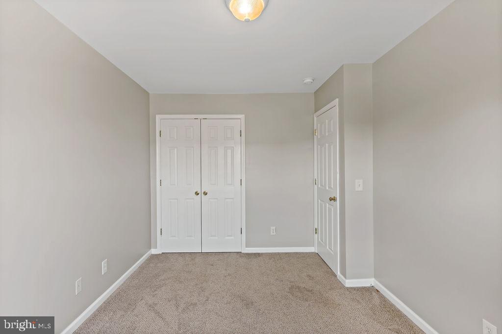 TOWNES OF BUNKER HILL - Residential Lease