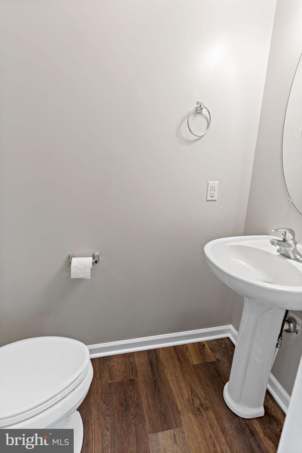 TOWNES OF BUNKER HILL - Residential Lease