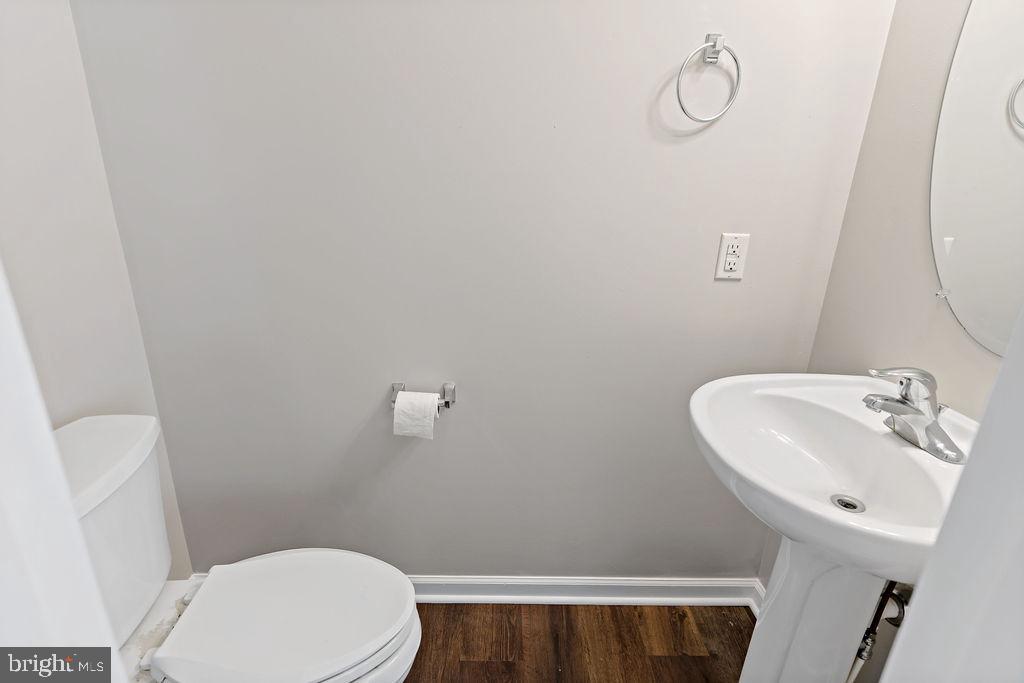 TOWNES OF BUNKER HILL - Residential Lease