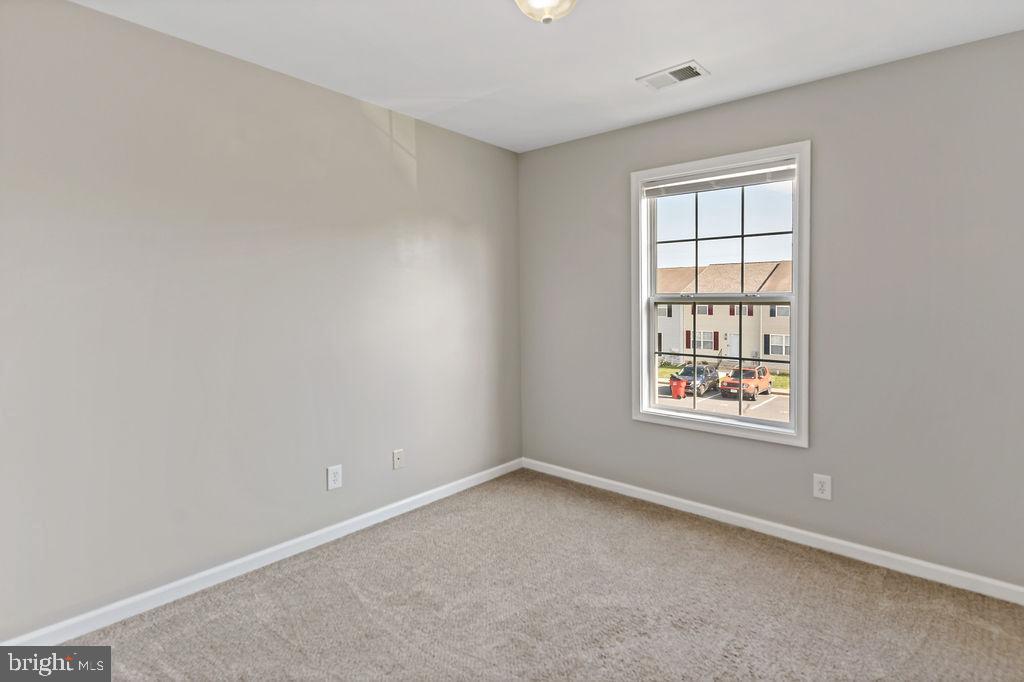 TOWNES OF BUNKER HILL - Residential Lease