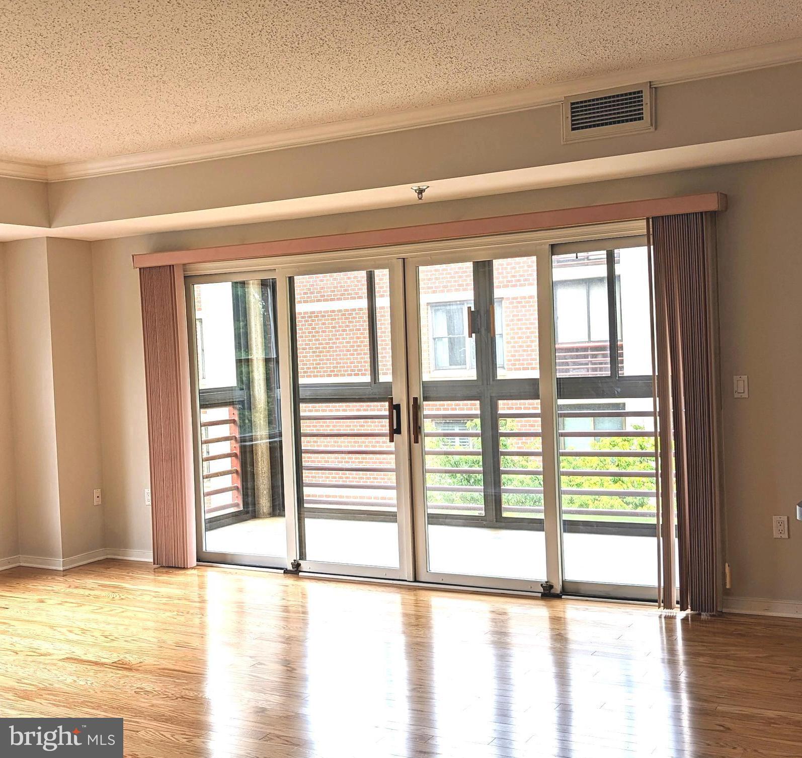 MCKINSEY PARK - Residential