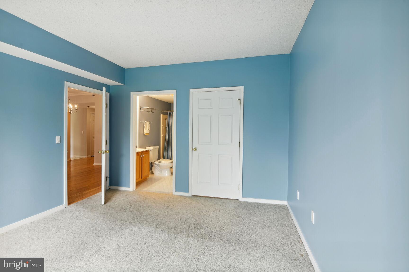 MCKINSEY PARK - Residential