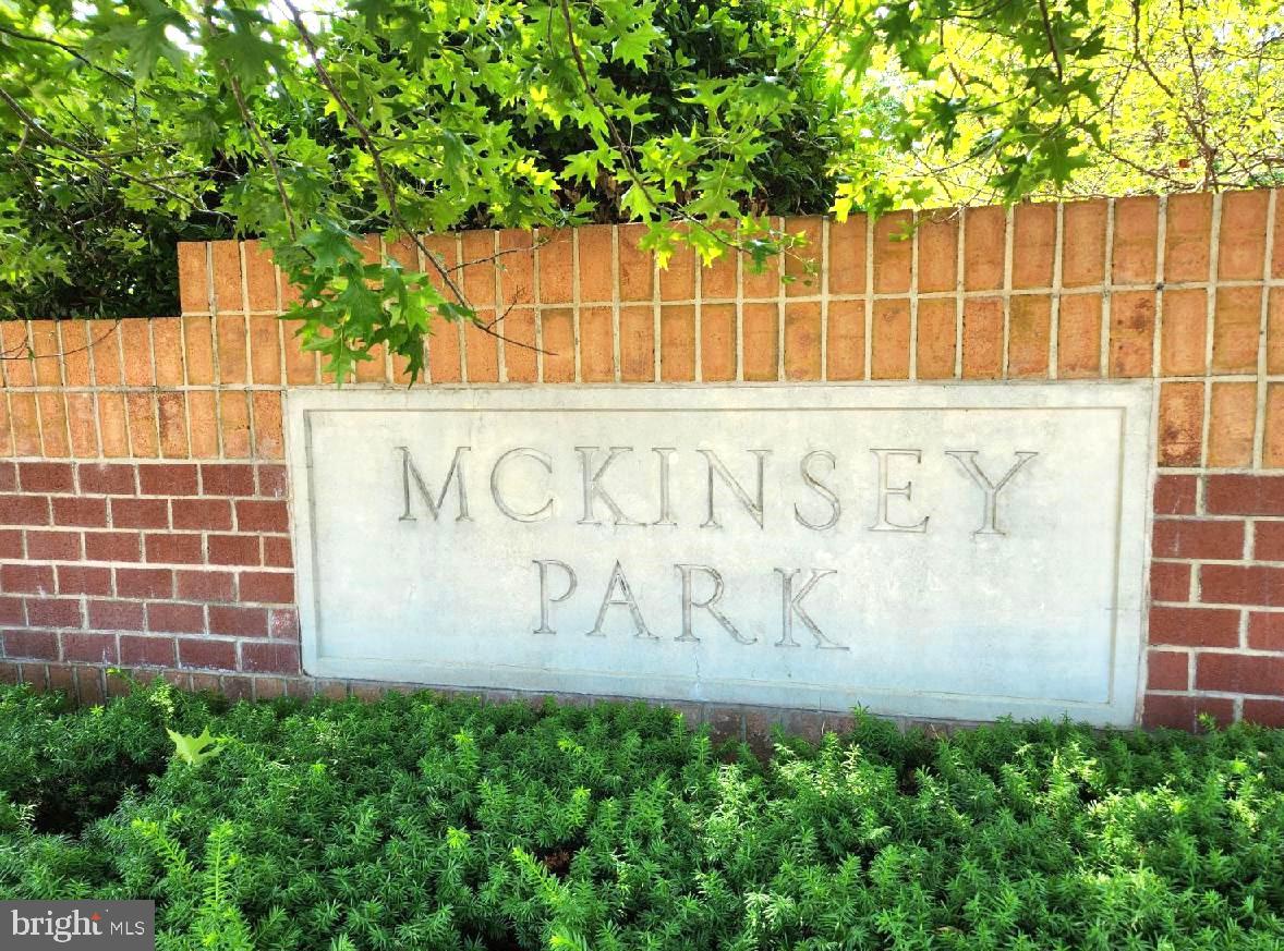 MCKINSEY PARK - Residential