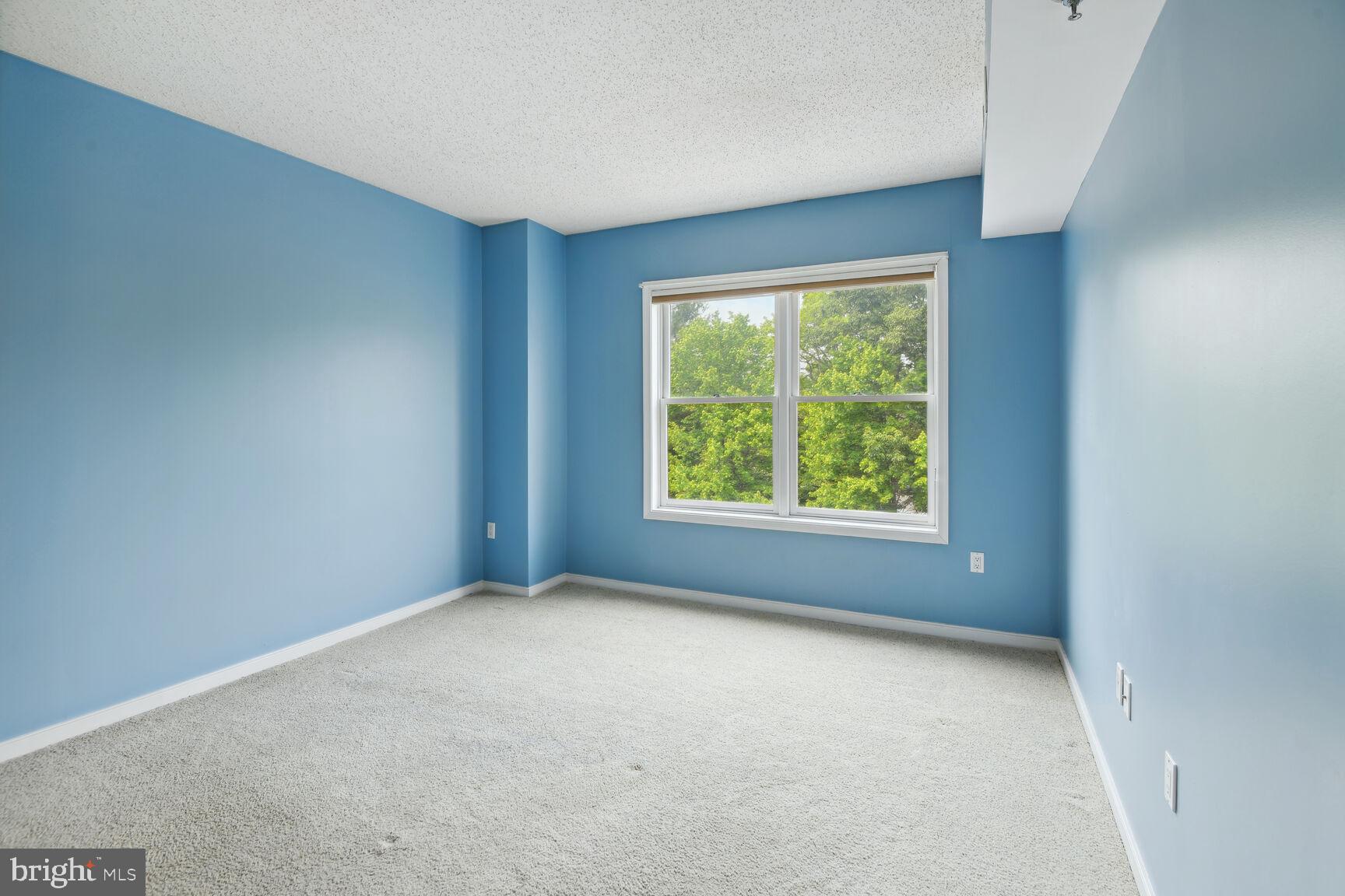 MCKINSEY PARK - Residential