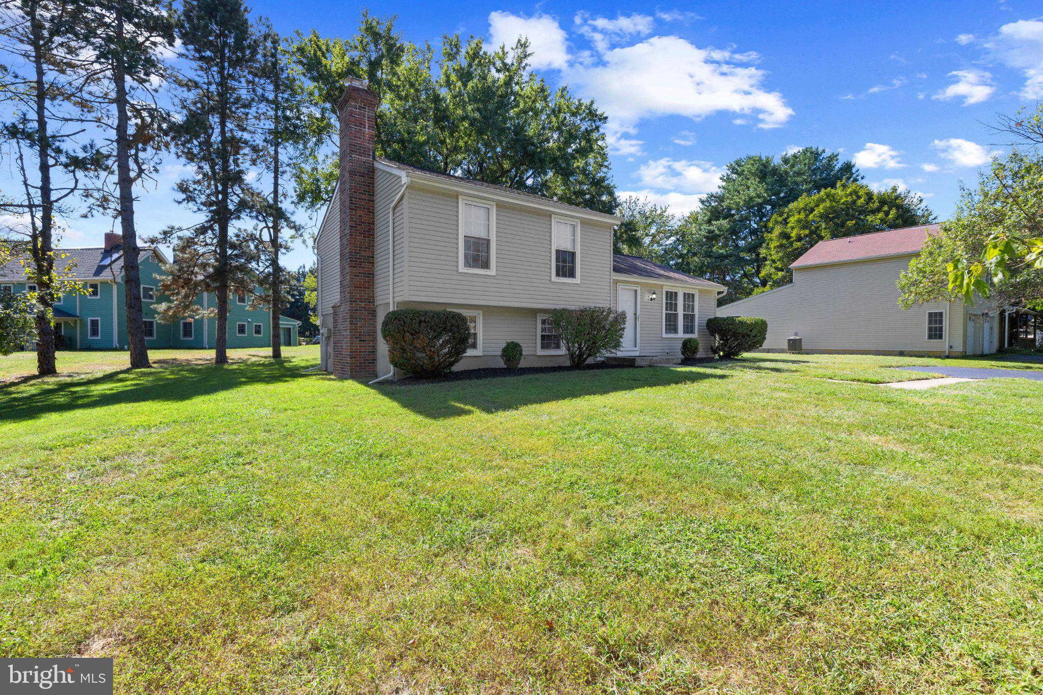 5586 HUNTING HORN DRIVE DRIVE