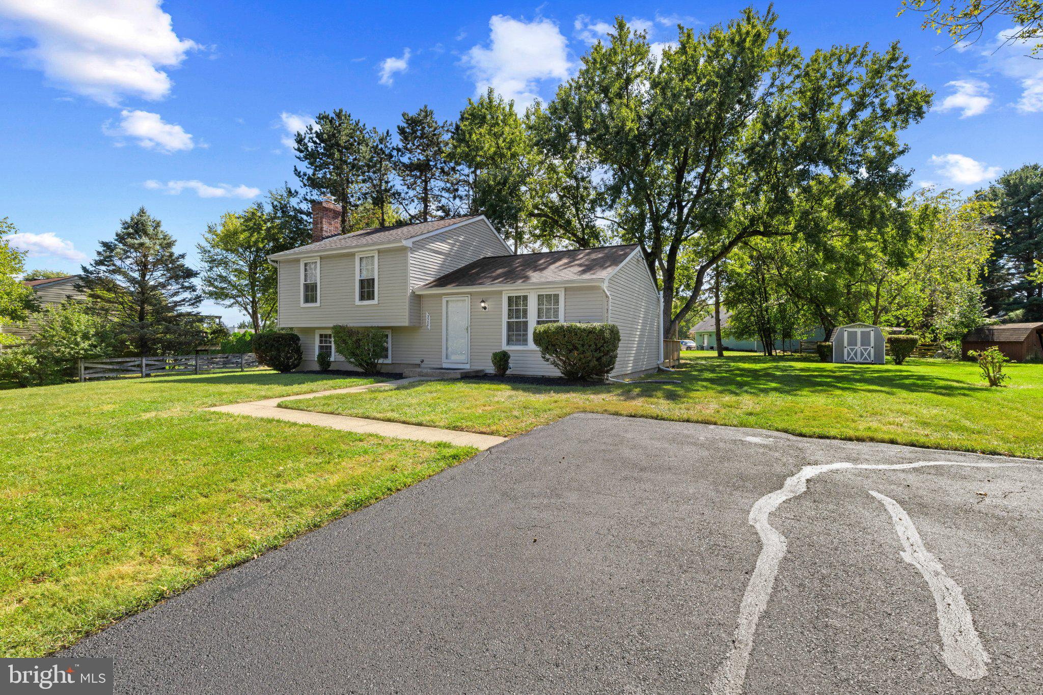 5586 HUNTING HORN DRIVE DRIVE