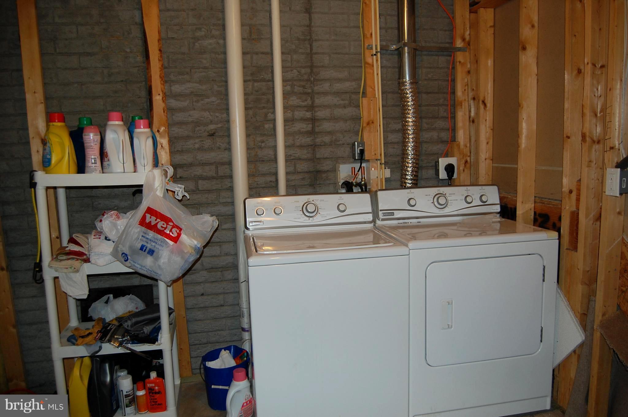 LAKELAND PLACE - Residential