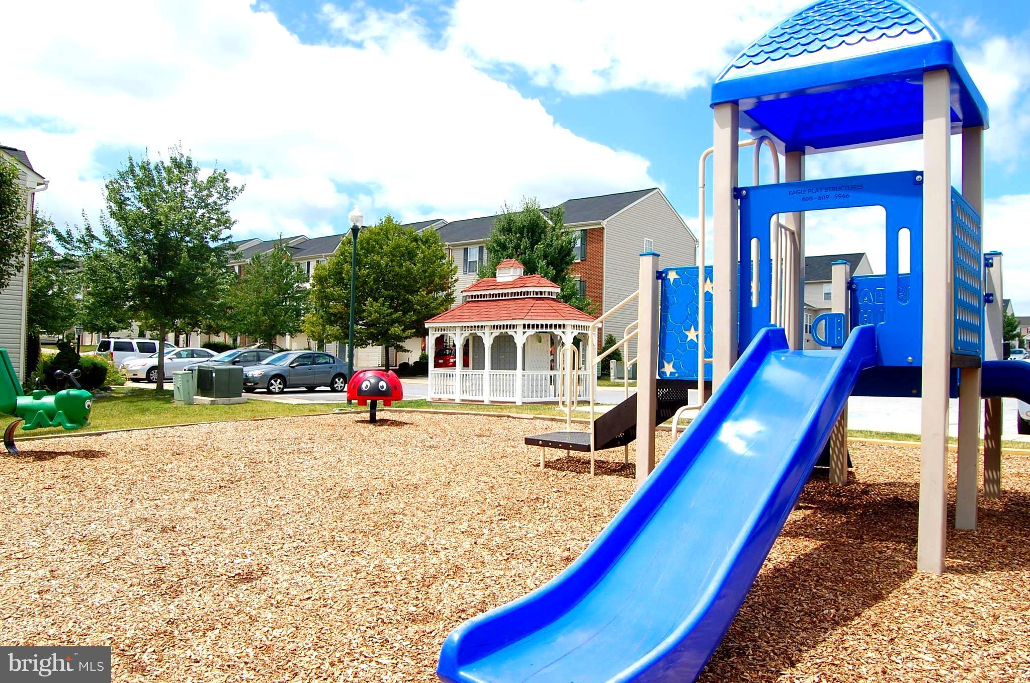 LAKELAND PLACE - Residential