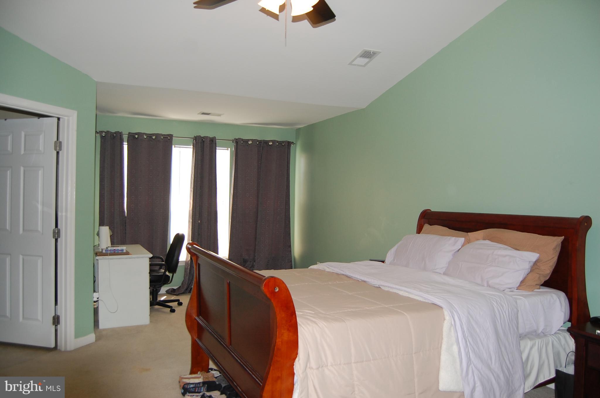 LAKELAND PLACE - Residential