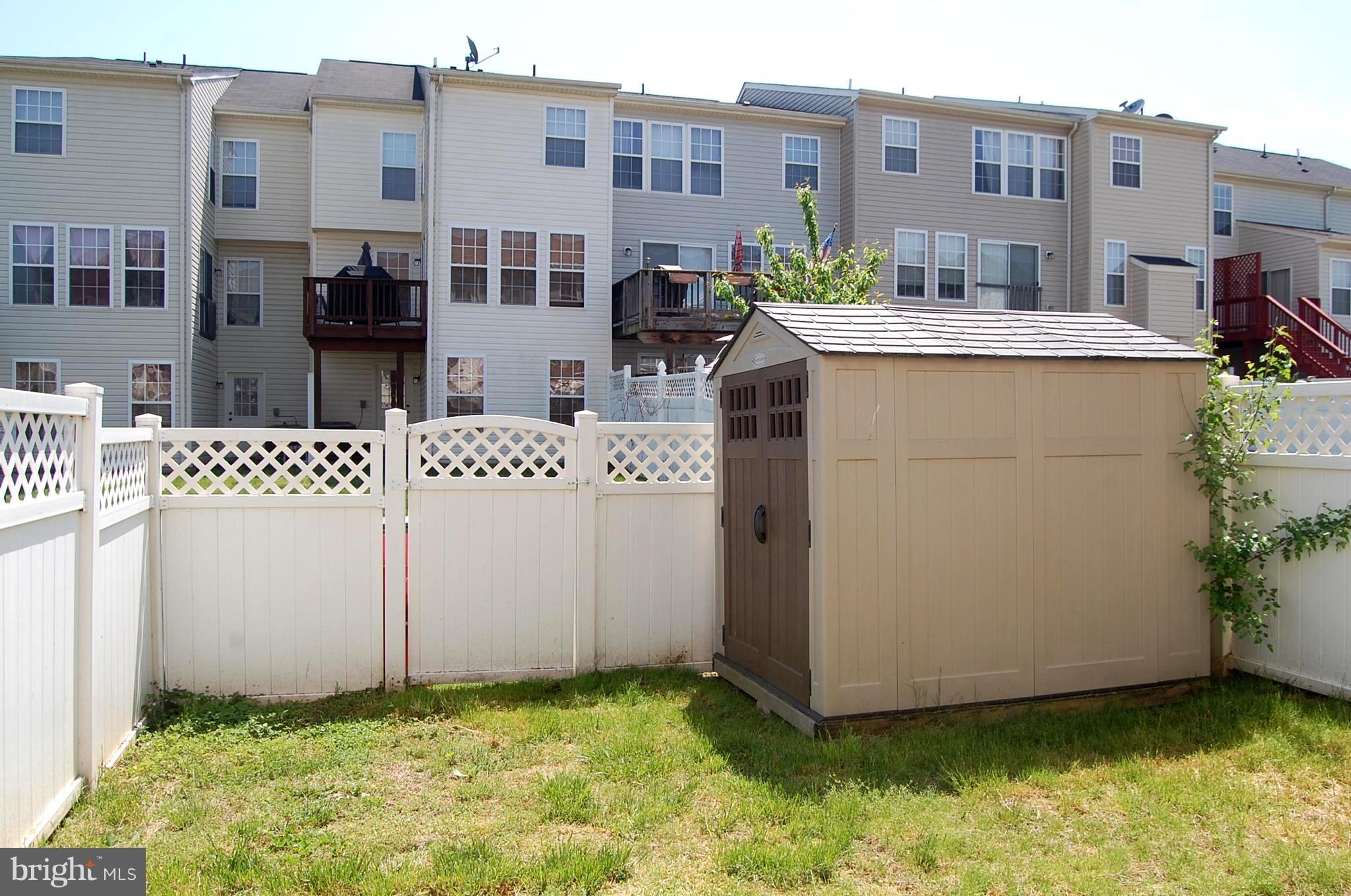 LAKELAND PLACE - Residential