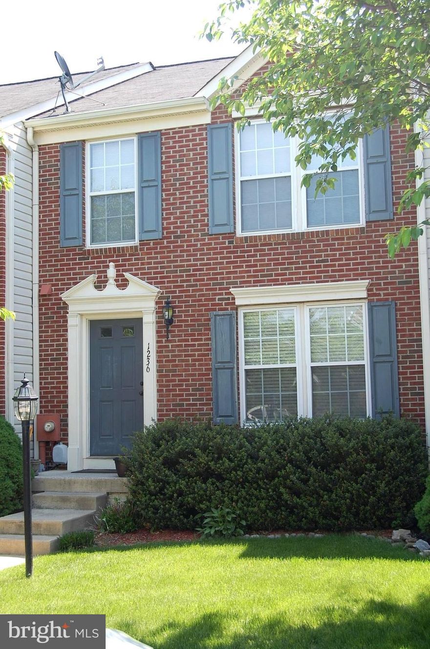 Attractive brick townhouse in convenient location to Md. or Va. Close to shopping and eateries! Features include 3 bedrooms, 3 1/2 baths, large kitchen island, granite counters, open living room & wood floors. Huge master bedroom w/high ceiling & walk-in closet. Mostly finished basement with walk-out door to fenced-in backyard. Includes washer and dryer & community tot lot nearby. See today!