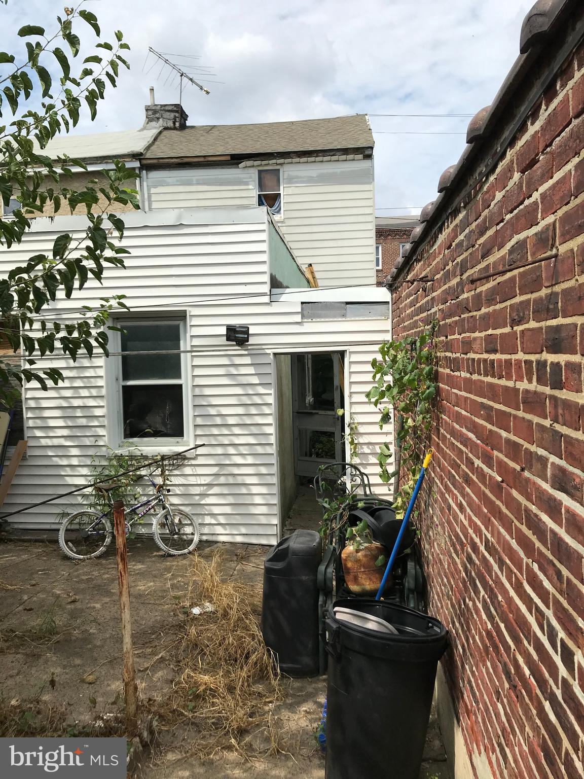 PORT RICHMOND - Land