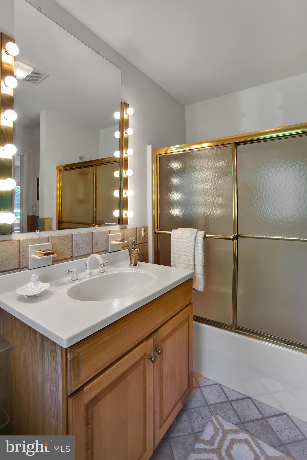 HOMEWOOD - Residential