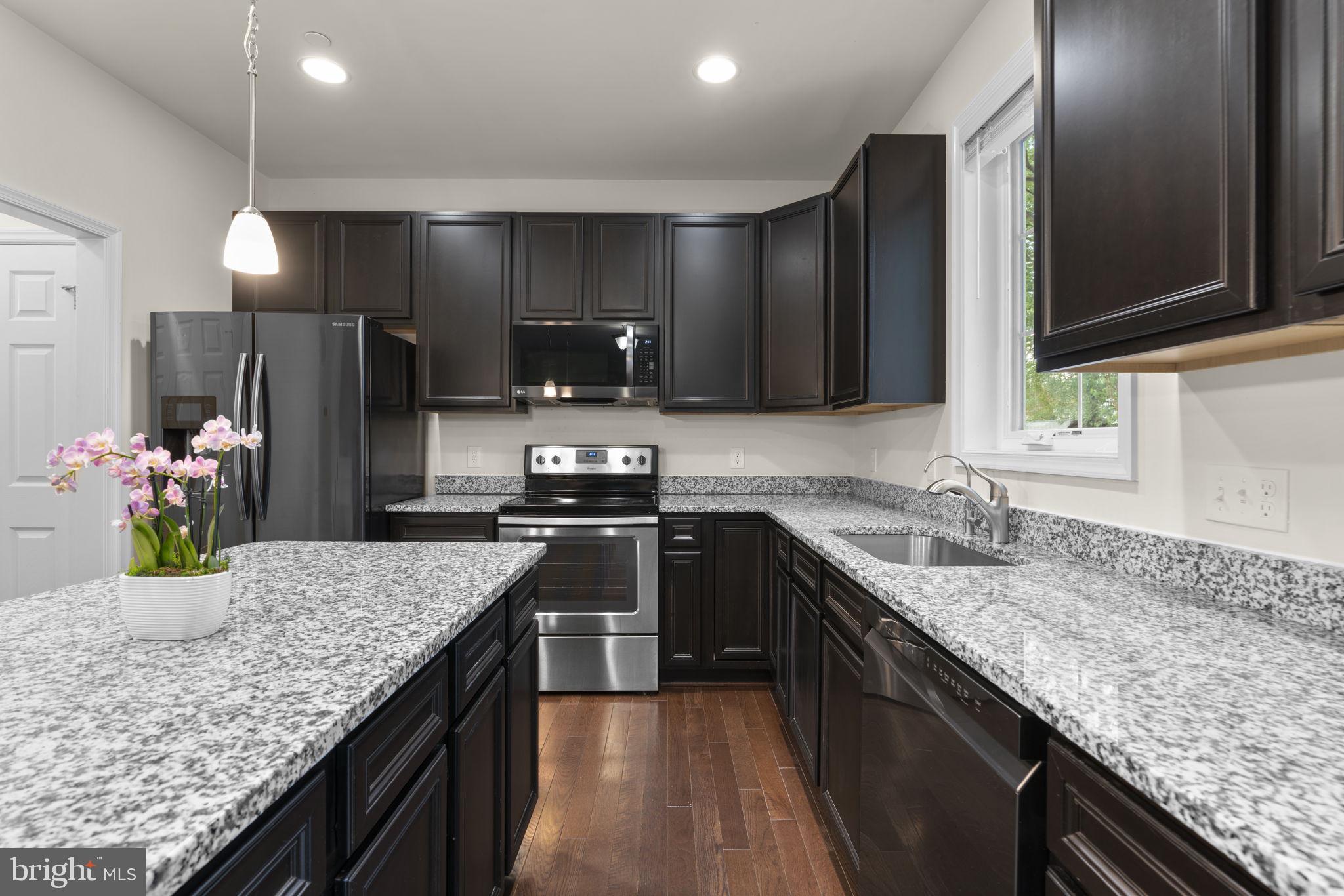 CEDARHURST - Residential