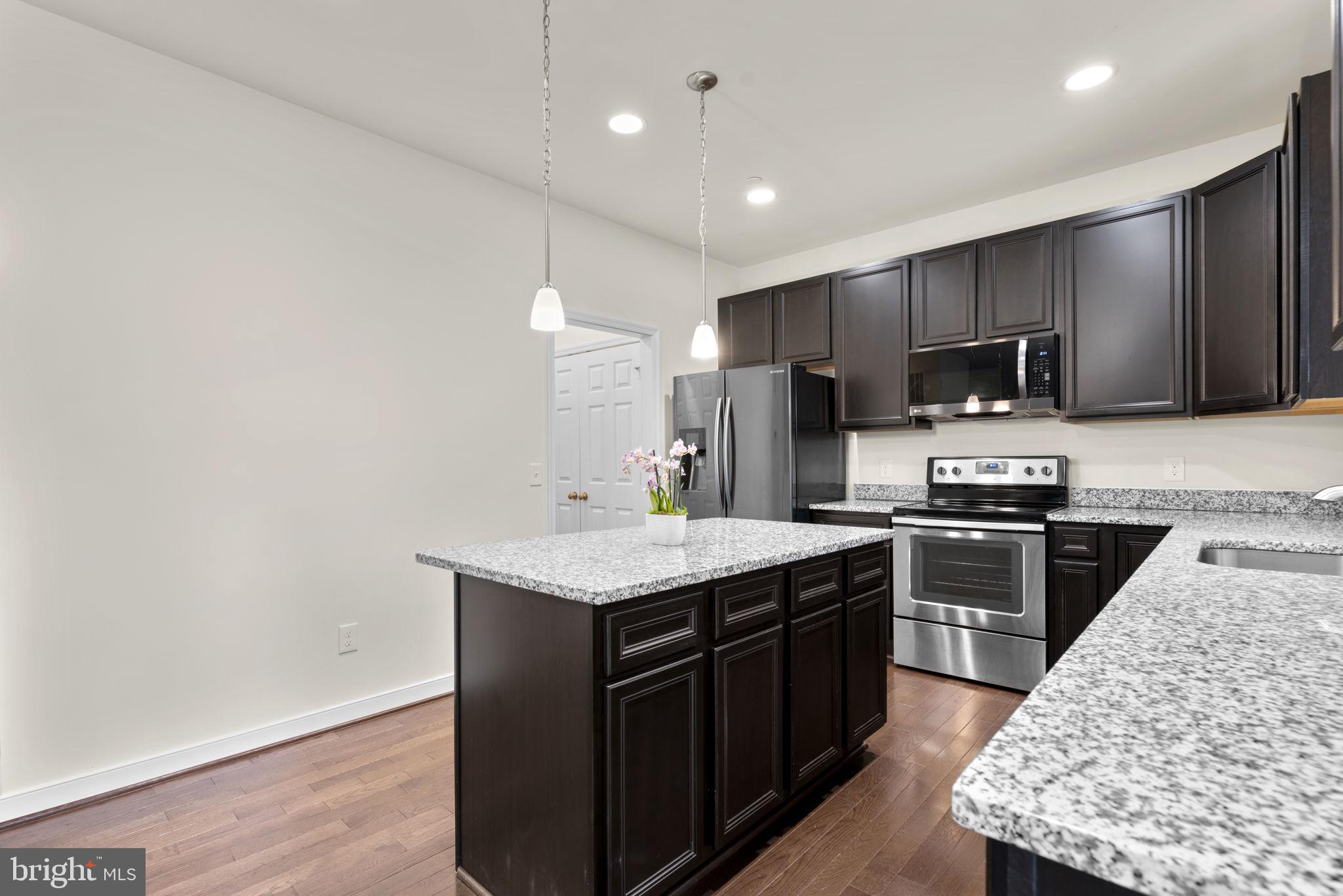 CEDARHURST - Residential