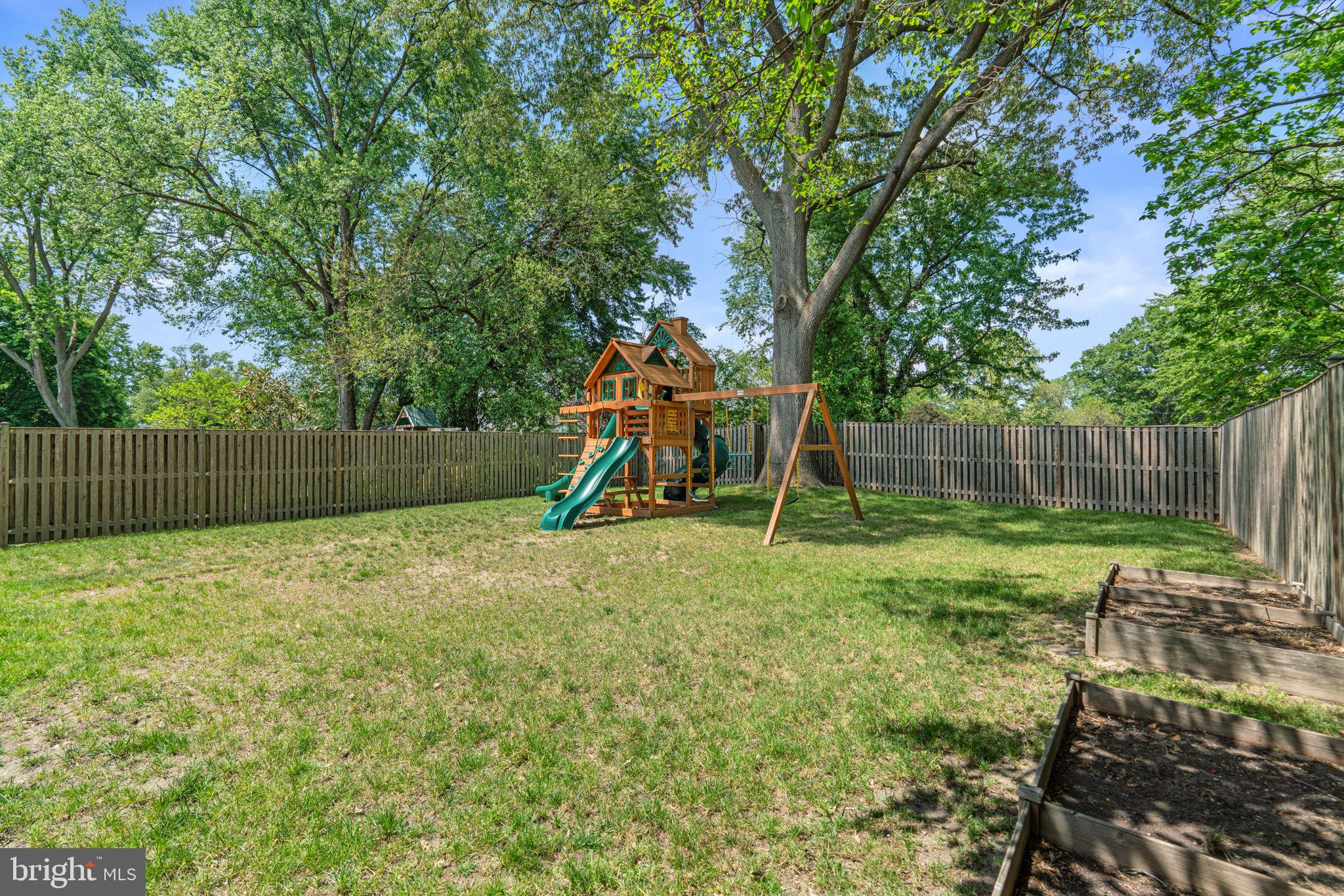 CEDARHURST - Residential