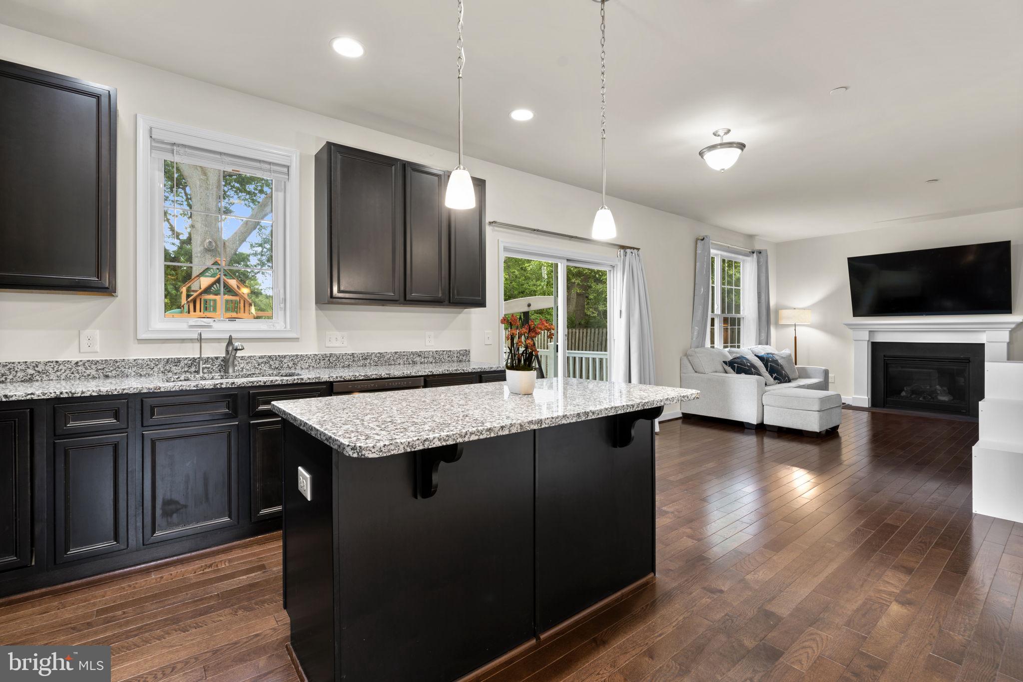 CEDARHURST - Residential