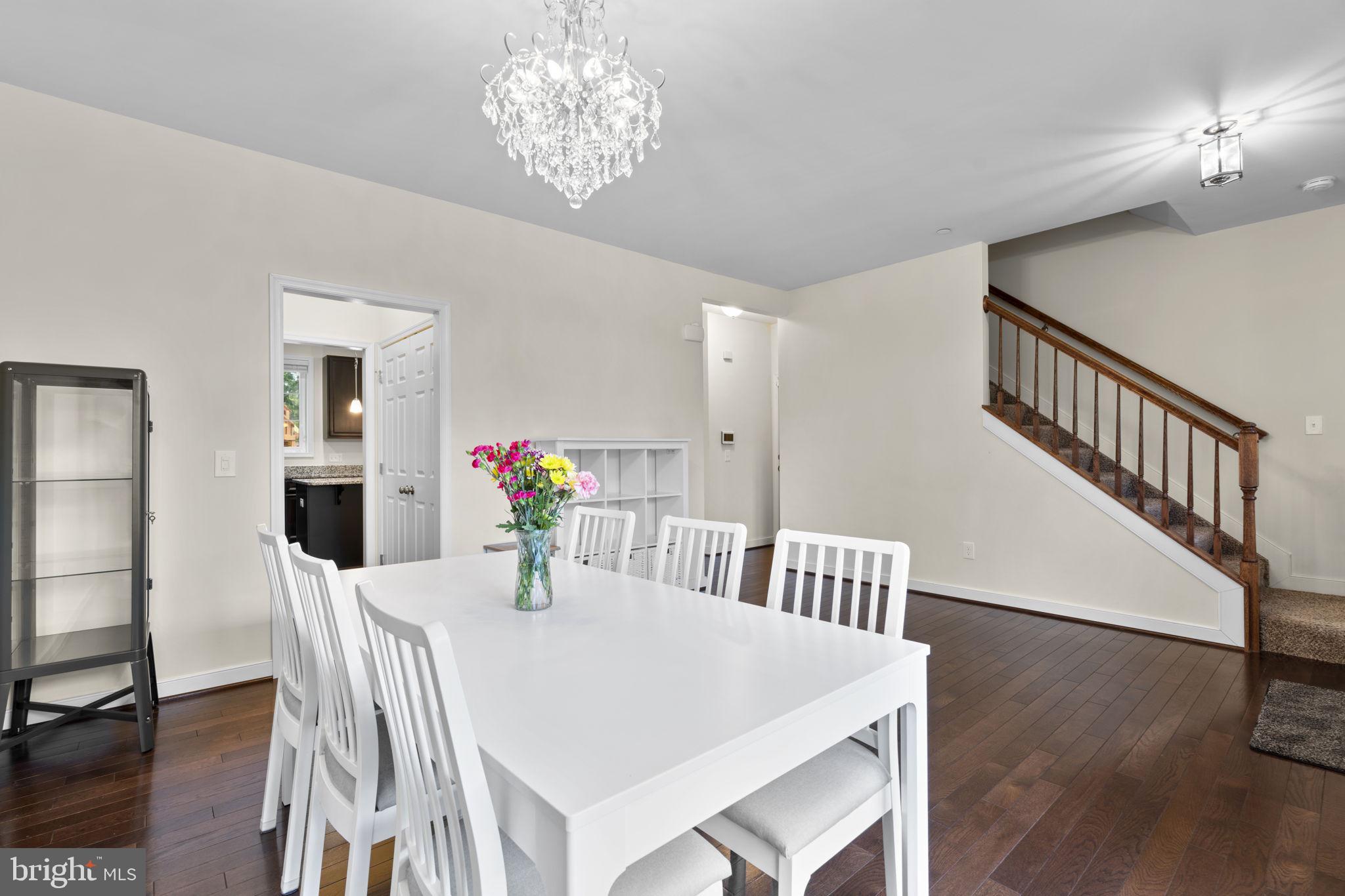 CEDARHURST - Residential