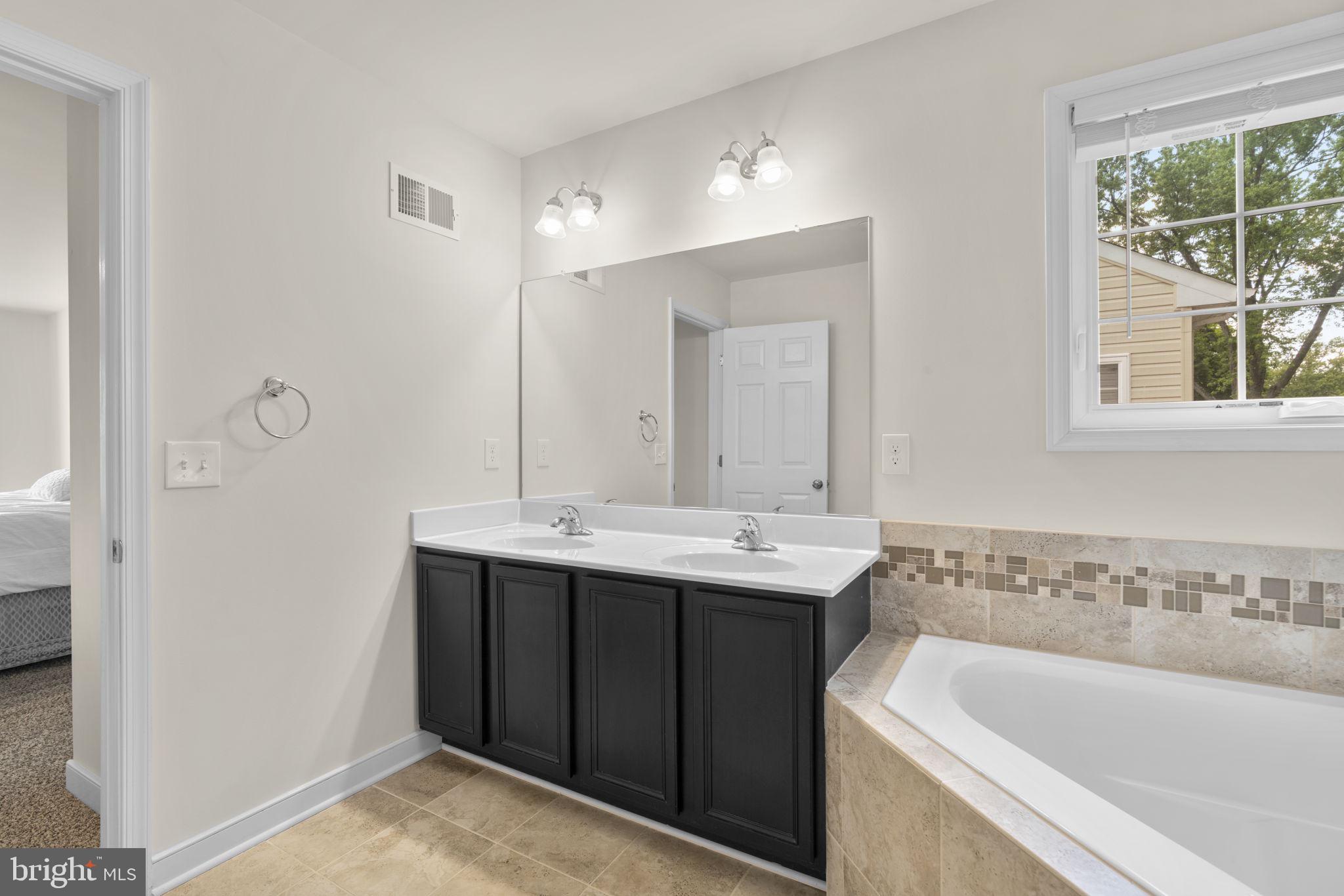 CEDARHURST - Residential