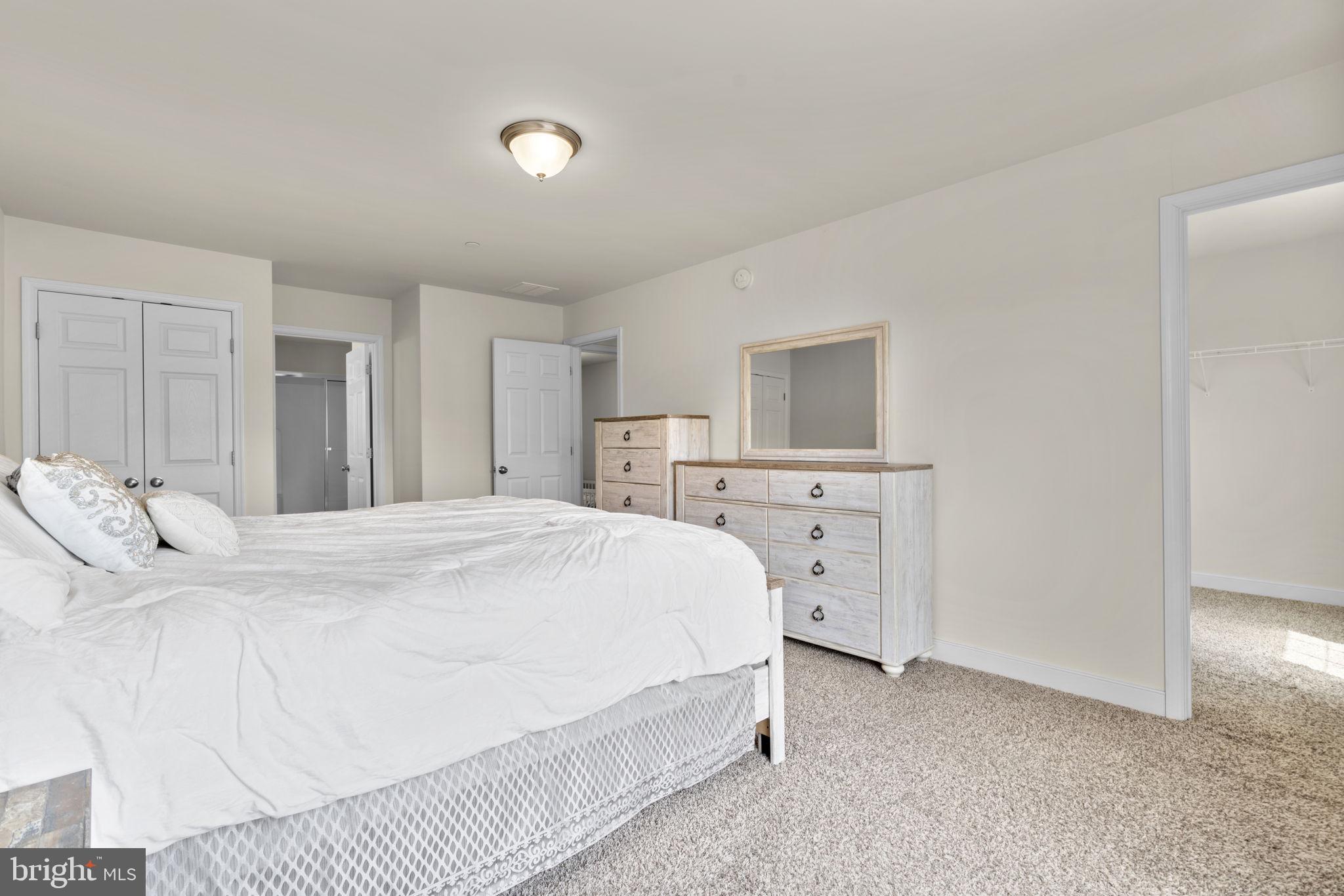 CEDARHURST - Residential