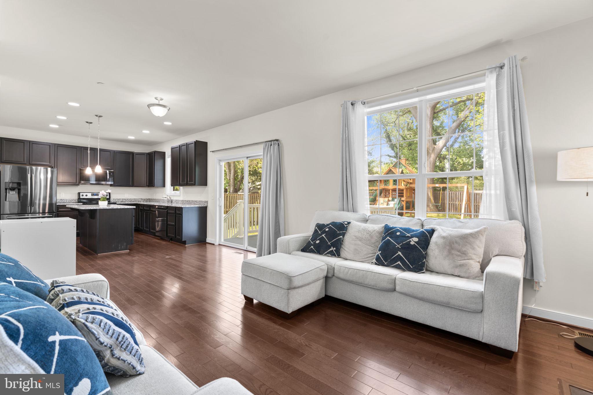 CEDARHURST - Residential