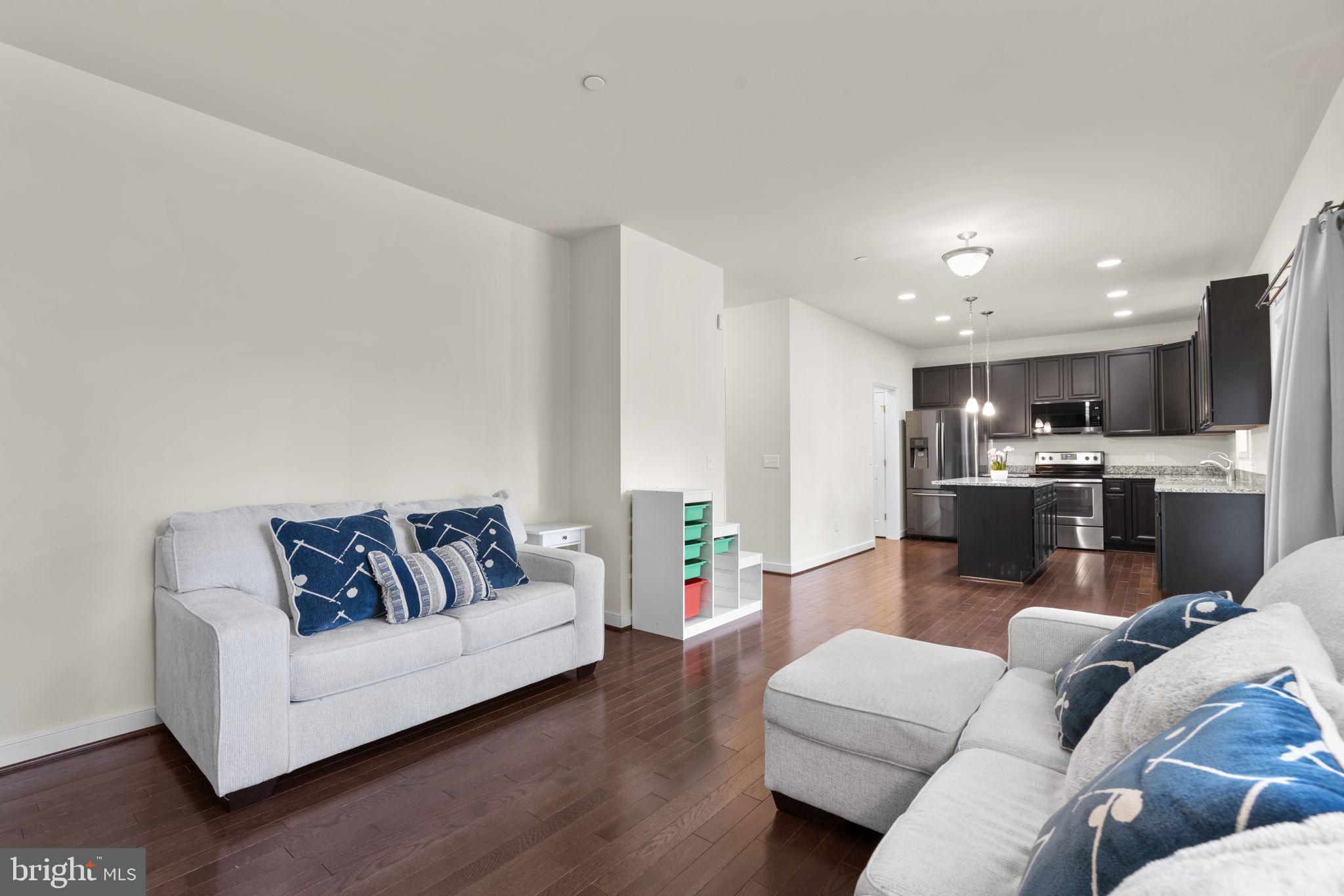 CEDARHURST - Residential