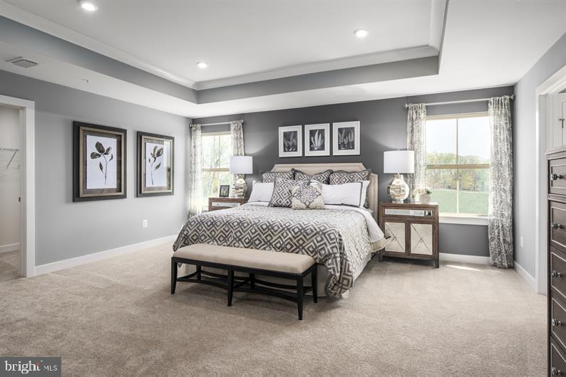 STRAY WINDS FARM - Residential