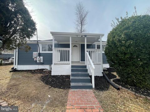 Homes For Sale - 5303 FARRAGUT ST. Farragut Street<br/> HYATTSVILLE, MD 20781
