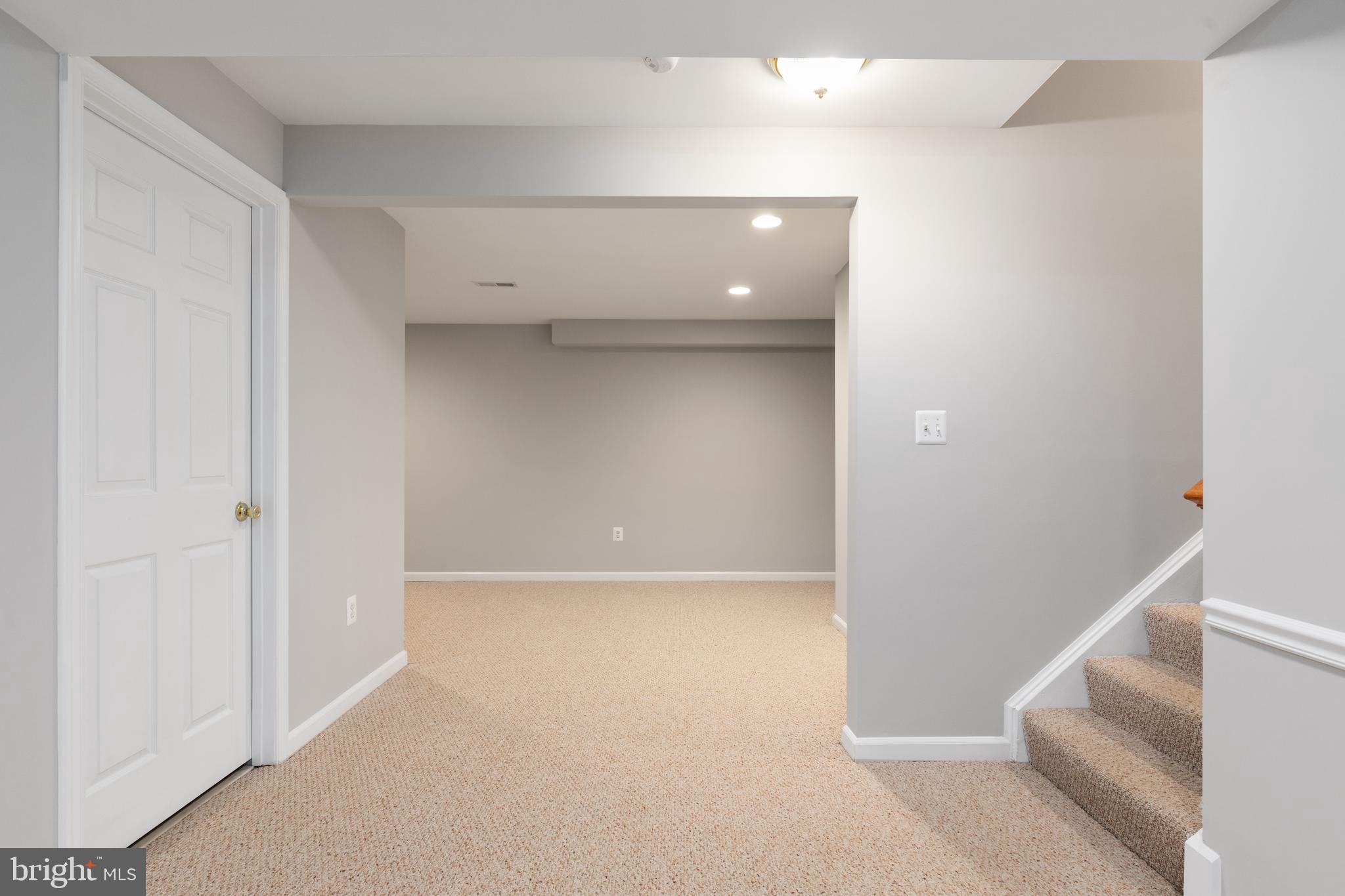 RIVER CREEK - Residential