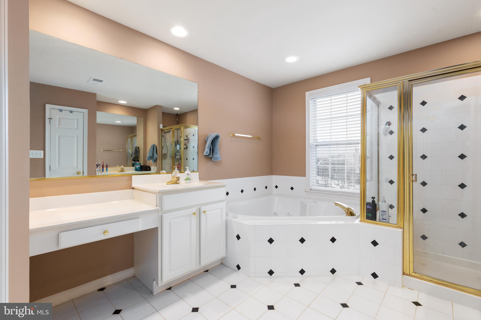 RIVER CREEK - Residential