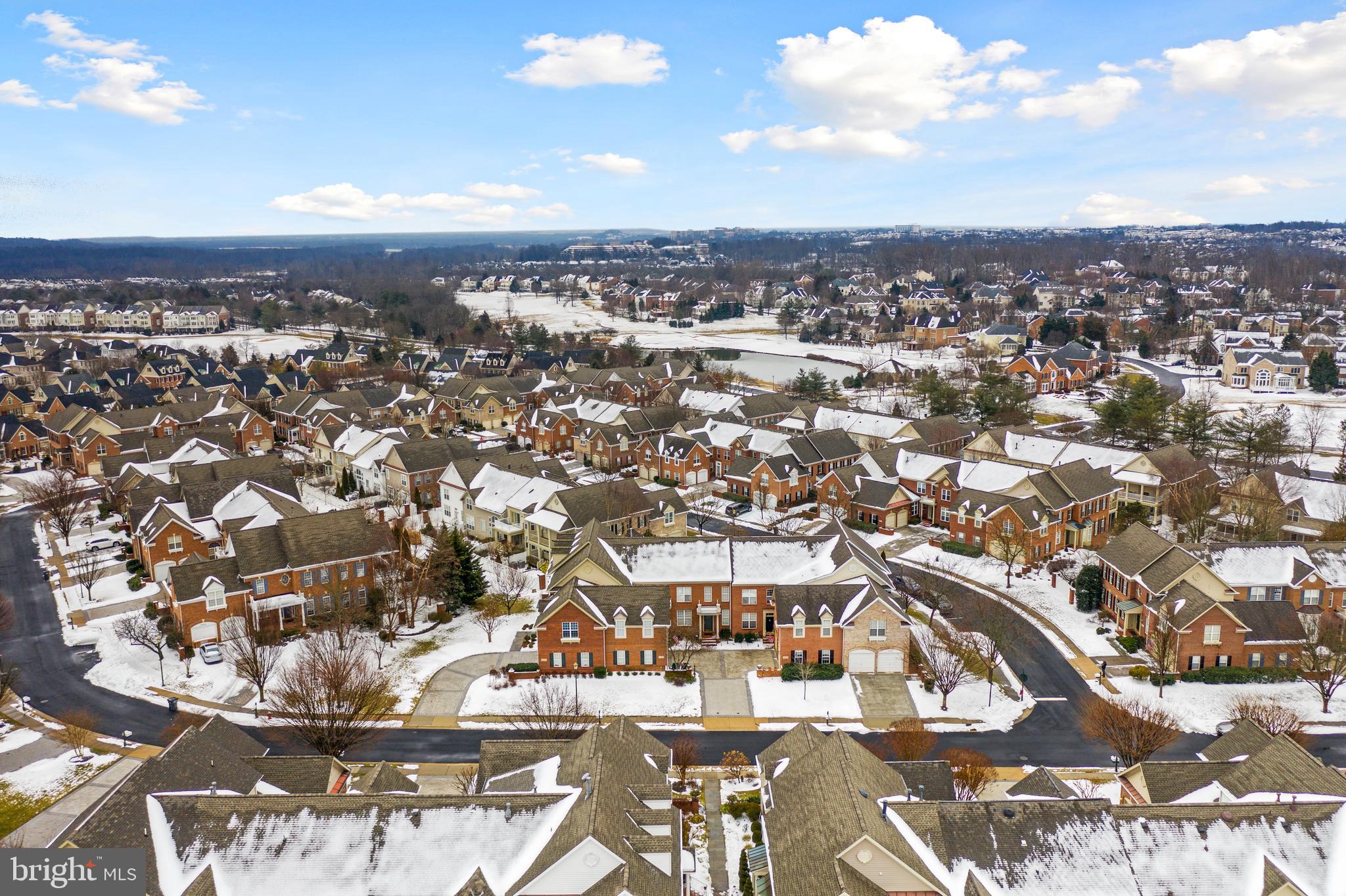 RIVER CREEK - Residential