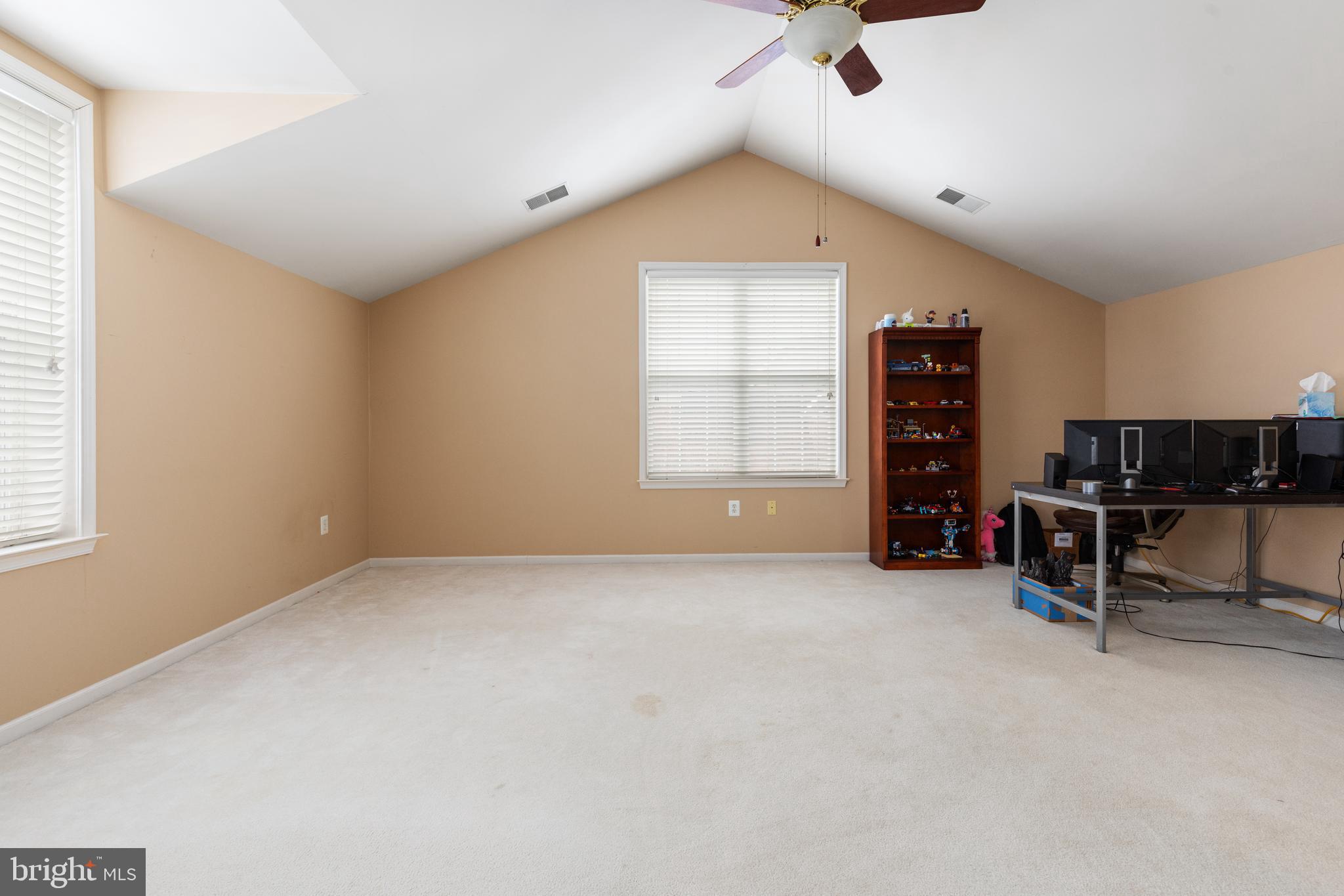 RIVER CREEK - Residential