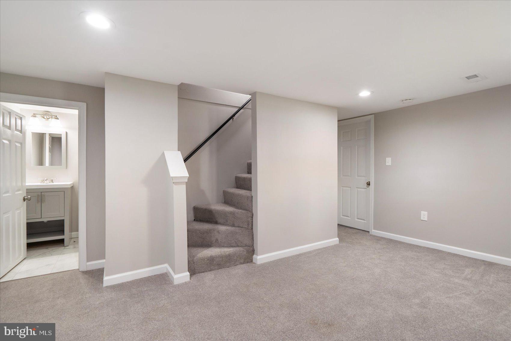 HOWARD PARK - Residential