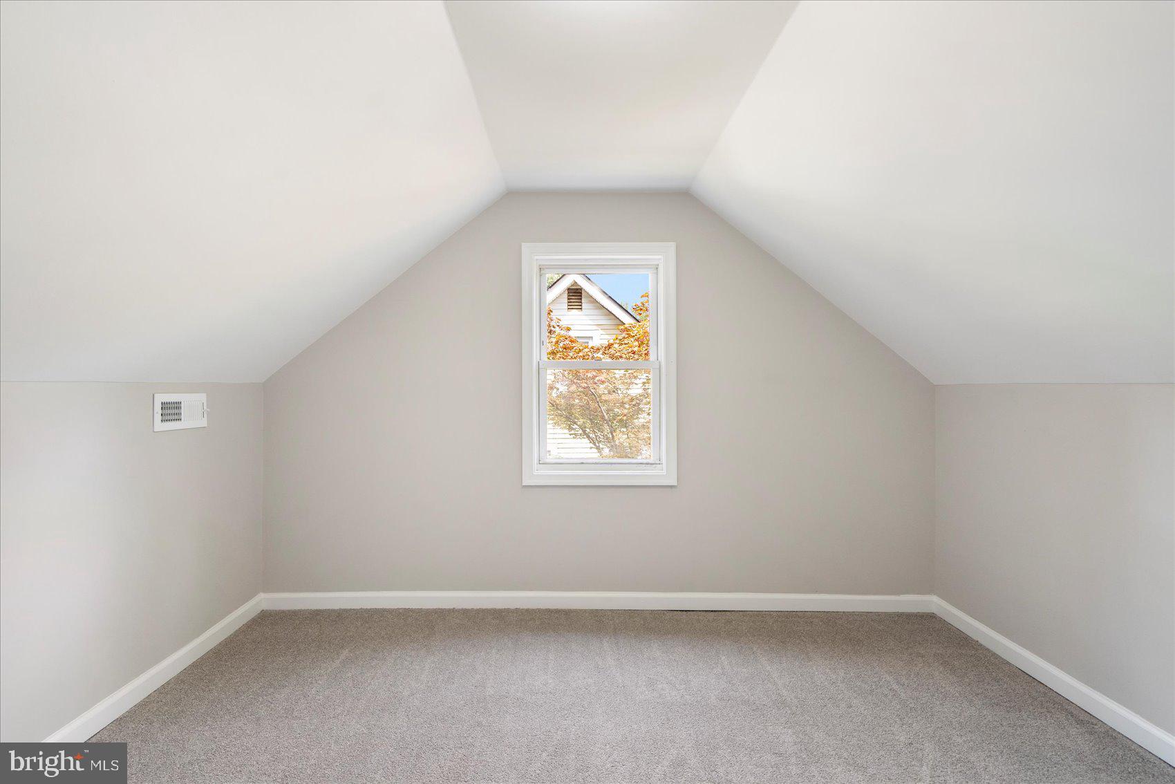 HOWARD PARK - Residential