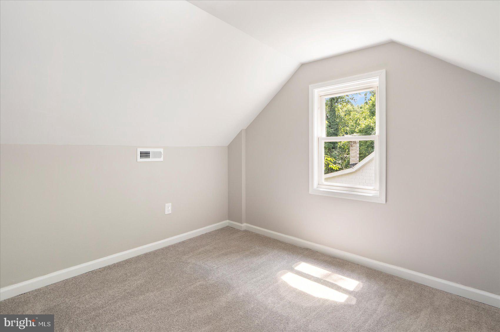 HOWARD PARK - Residential