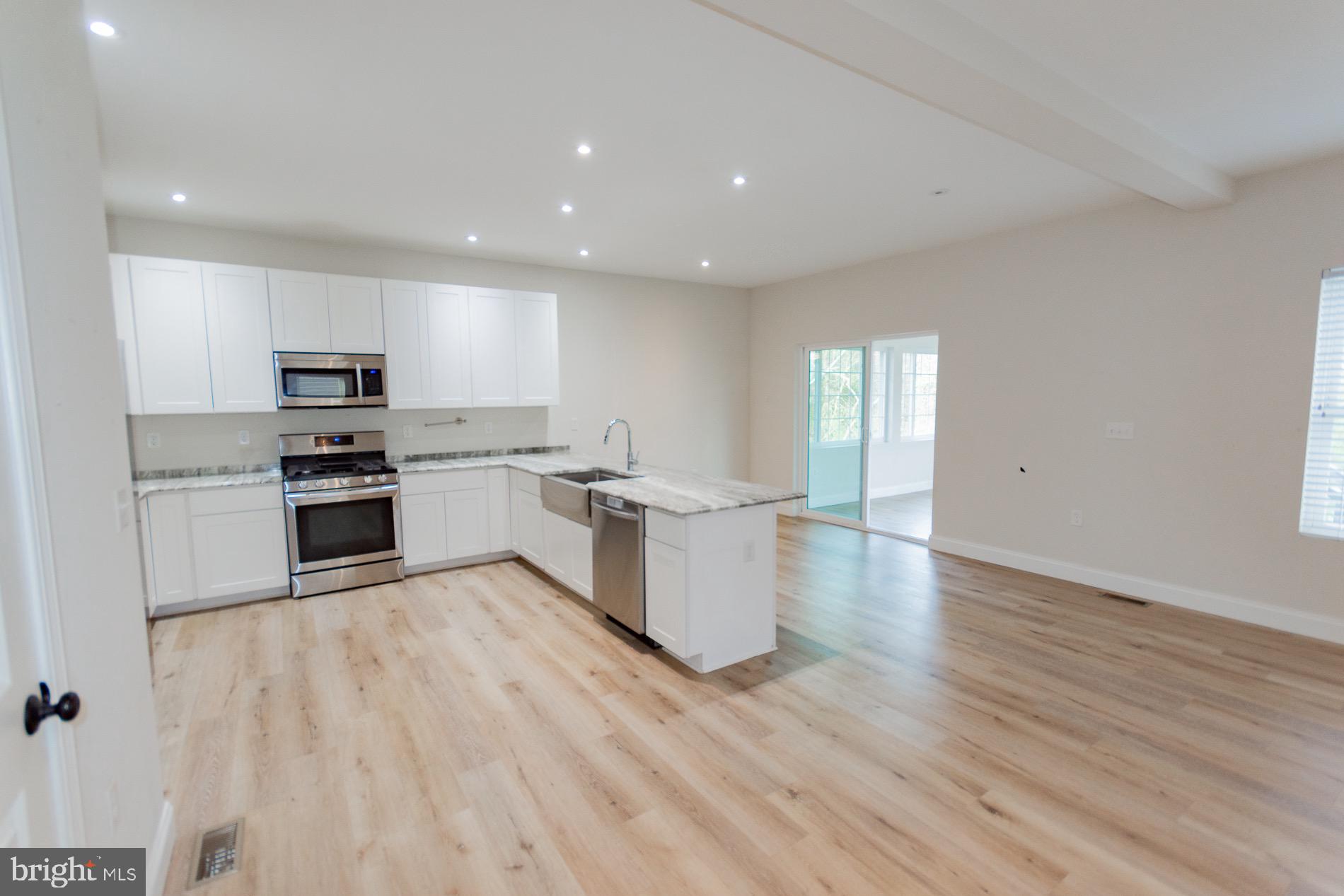 PENNSYLVANIA AT THIRD STREET - Residential